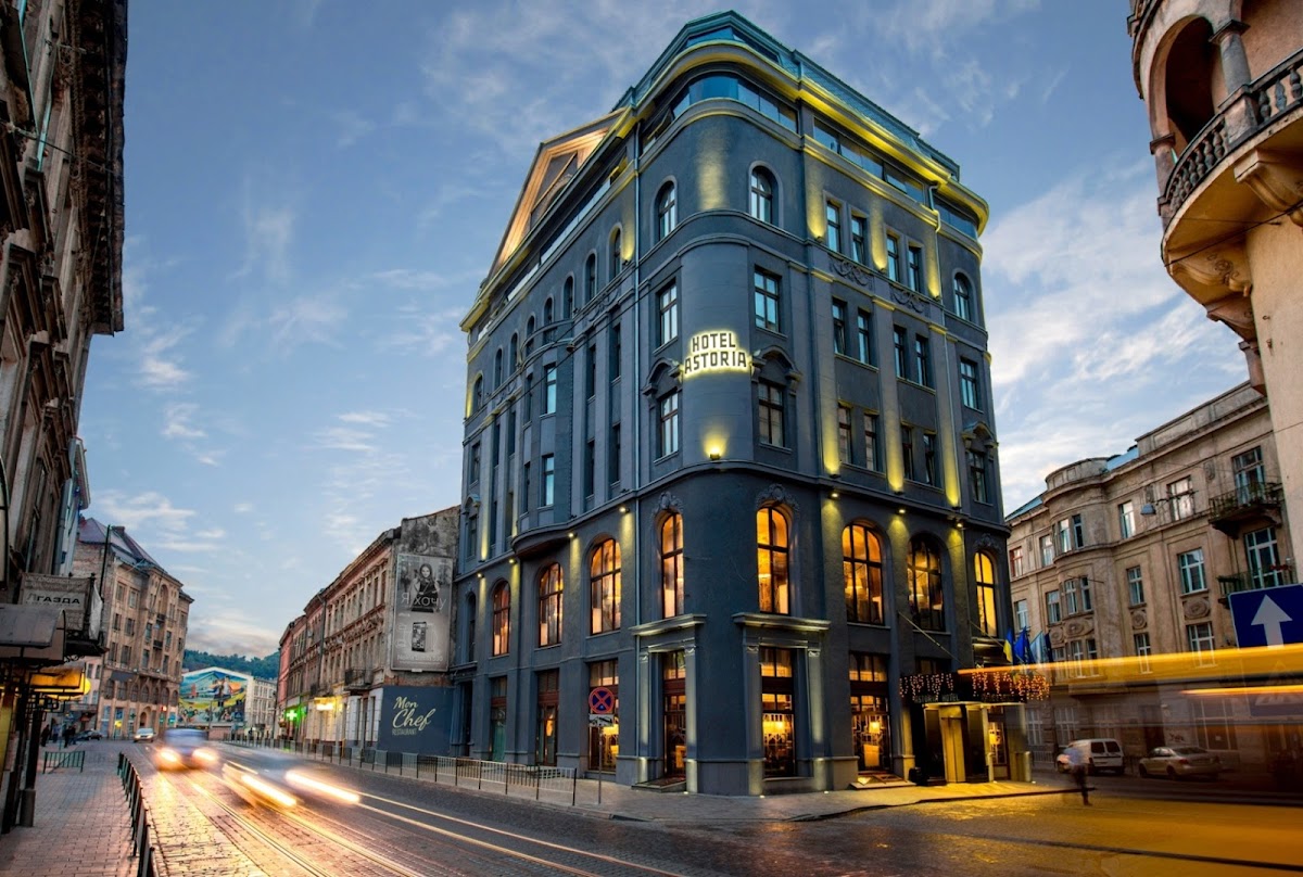 Готель Astoria